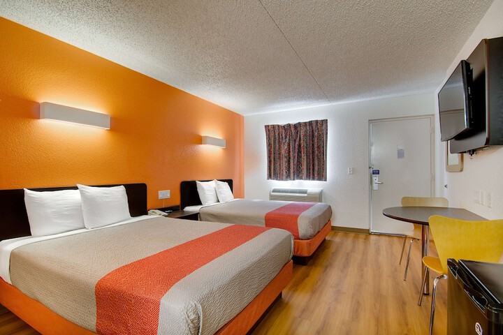 Room 27 of 36