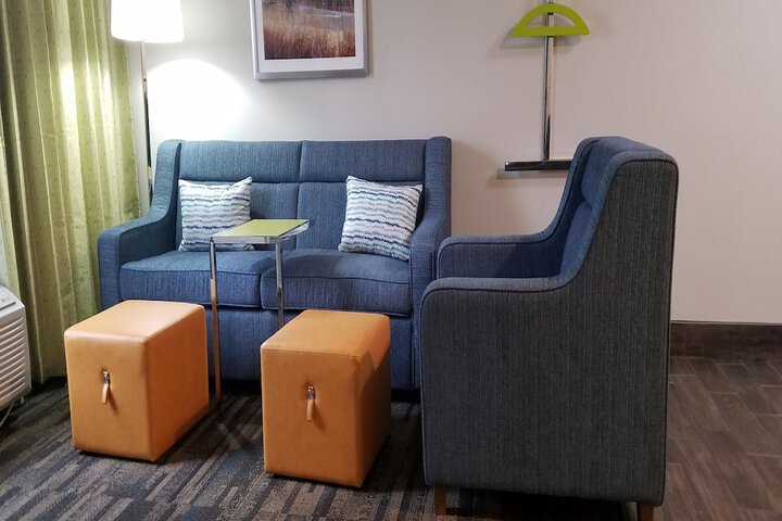 Hampton Inn & Suites Kansas City-Merriam