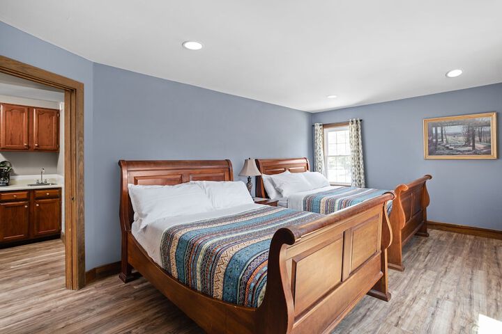 Artists Colony Inn