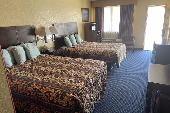 Room 11 of 13