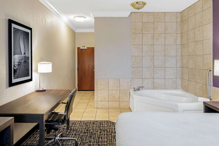 Room 31 of 48