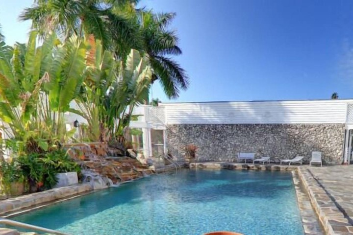Pool 3 of 18
