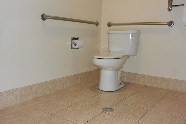 Room 5 of 13