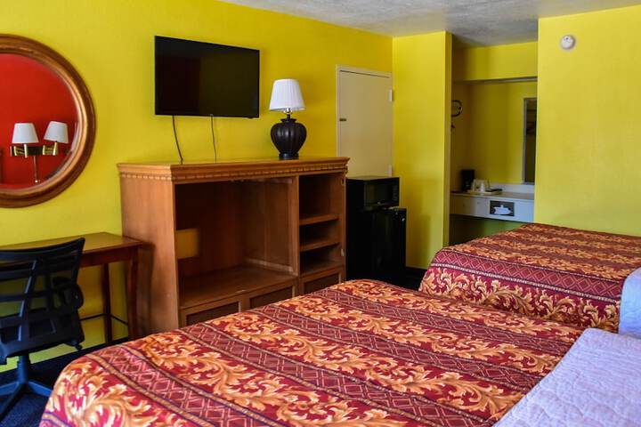 Room 27 of 46
