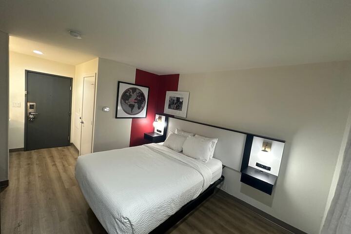 Room 14 of 19