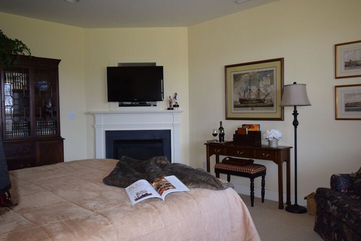 Room 9 of 29