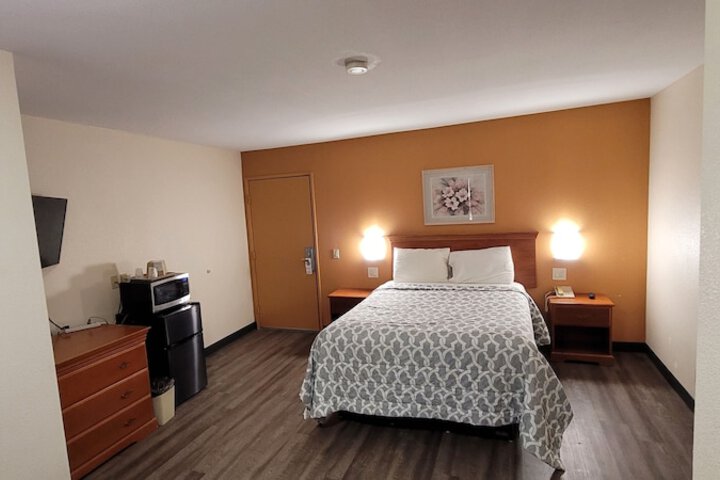 Room 50 of 53