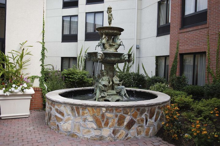Hotel Exterior 77 of 78
