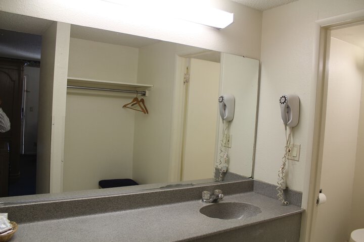Room 10 of 39
