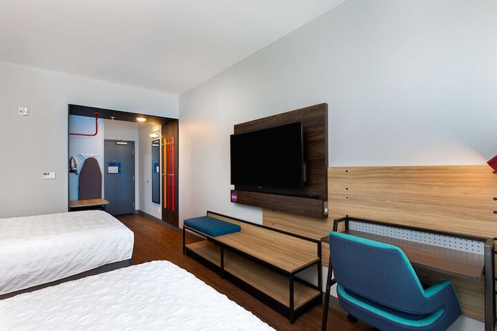 Room 26 of 45