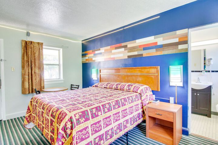 Room 21 of 29