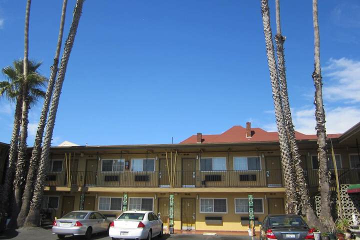 Hotel 5 of 49