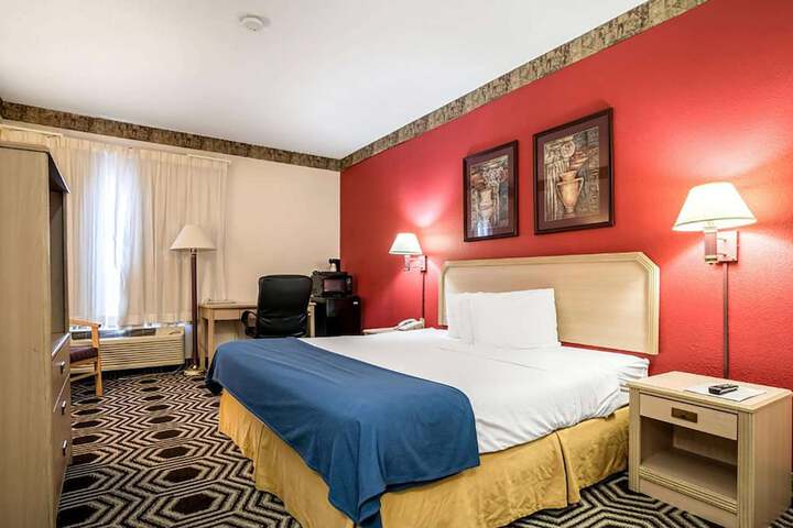 Room 8 of 8