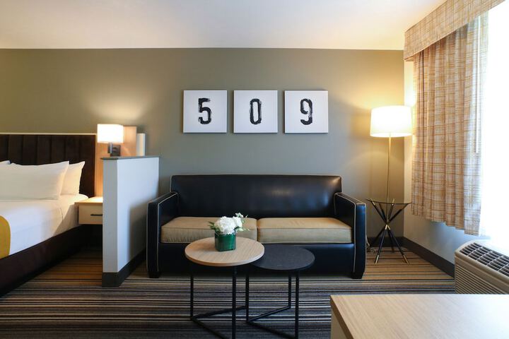 Room 28 of 43