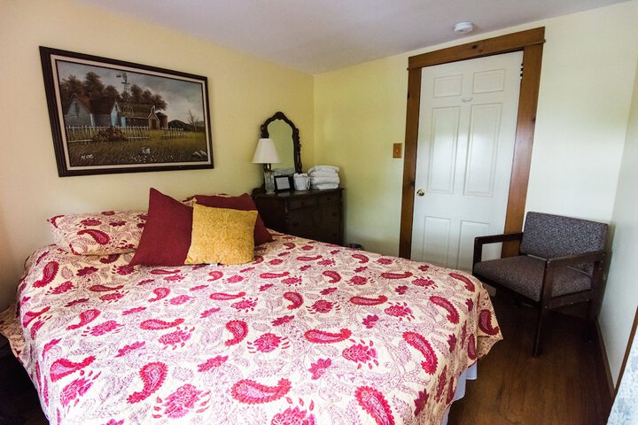 Room 6 of 27