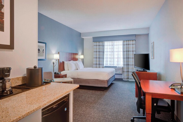 Room 22 of 50