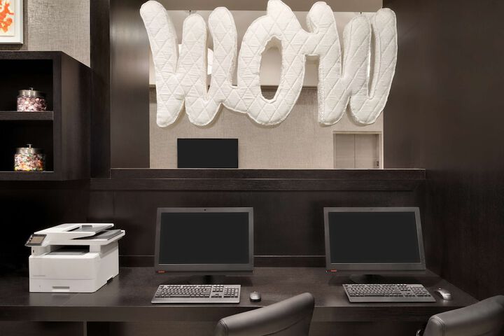 Business Center 126 of 127