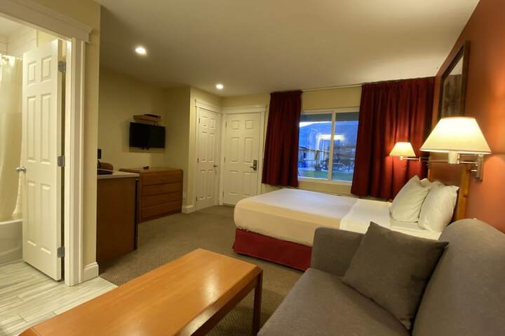 Sahara Courtyard Inn