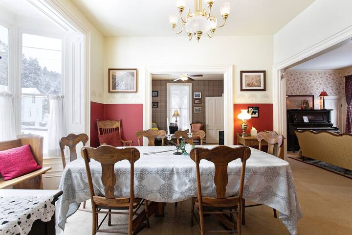 Rose Street Bed & Breakfast