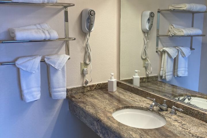 Coast Riders Inn