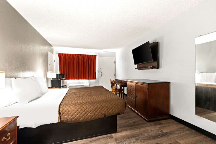 Room 36 of 38