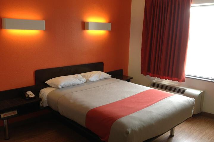 Room 35 of 38