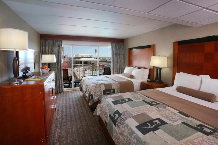 Room 42 of 76