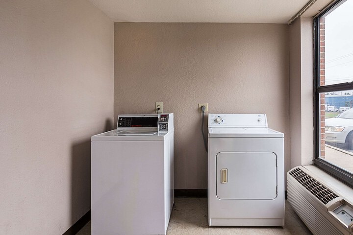 Room 11 of 35