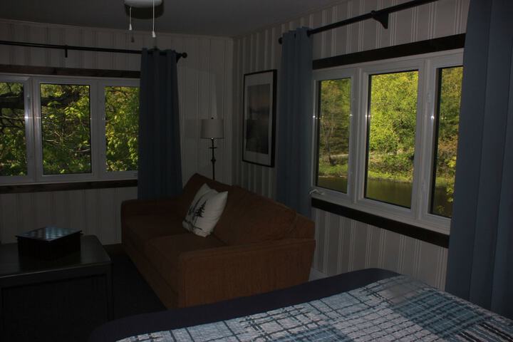 Room 44 of 96