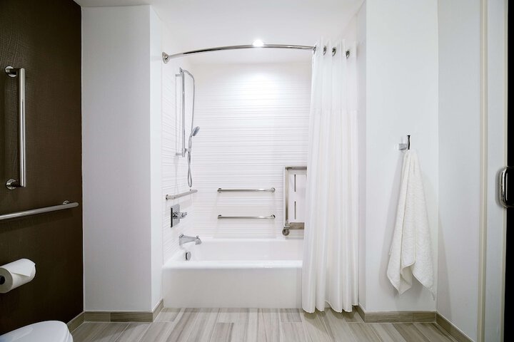 Room 10 of 35
