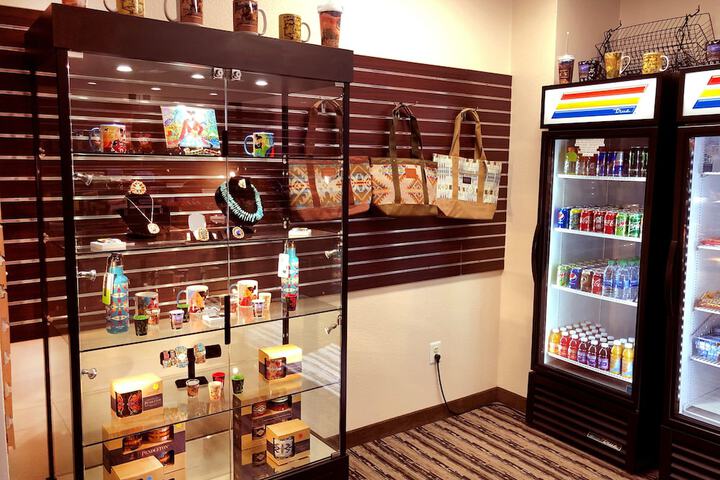 Gift Shop 27 of 27