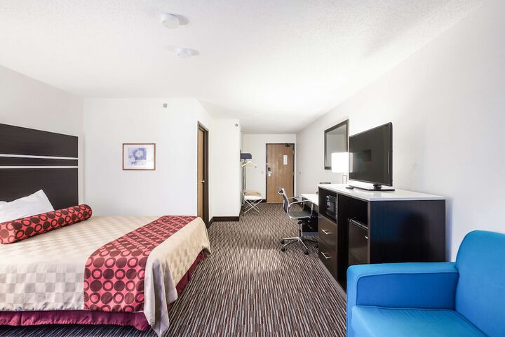 Americas Best Value Inn Charlotte MI