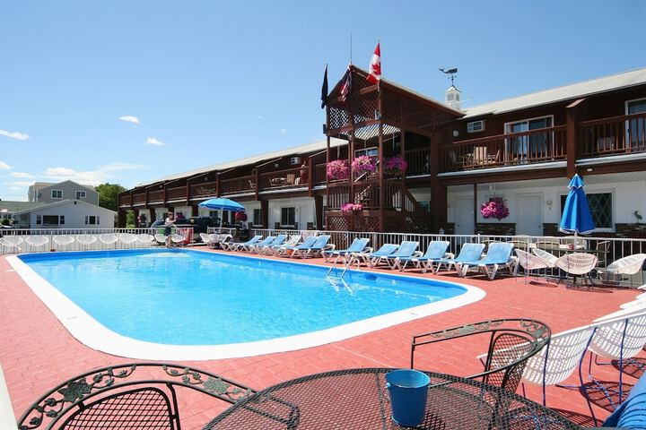 Pool 4 of 42