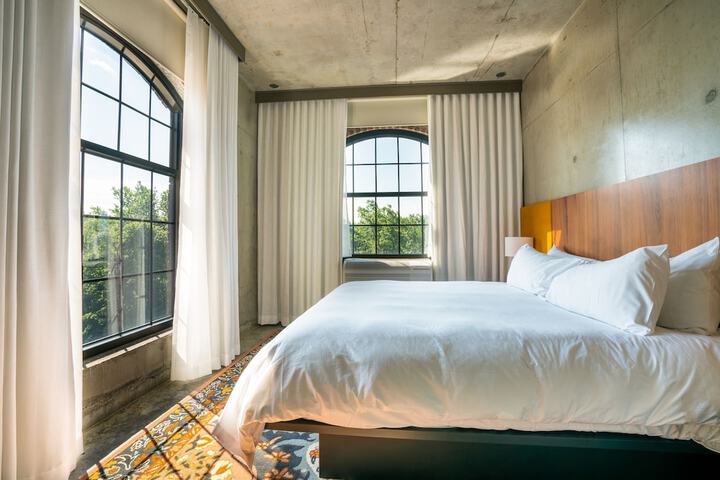 The Loom Hotel Tapestry Collection by Hilton