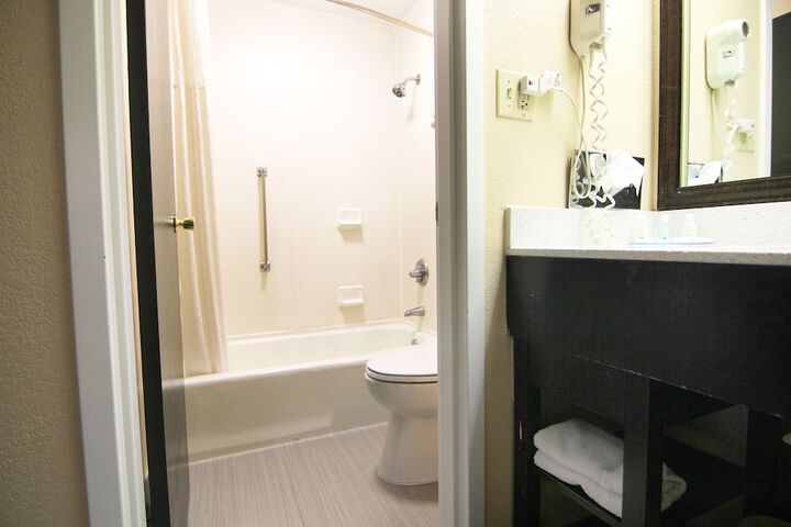 Room 15 of 31