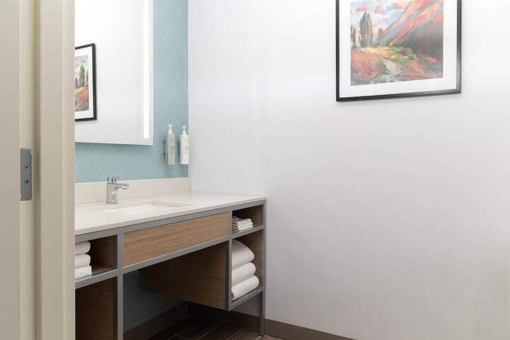 Hilton Garden Inn Ontario / Rancho Cucamonga
