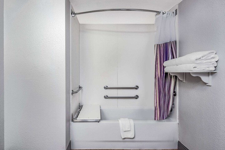 Room 12 of 29