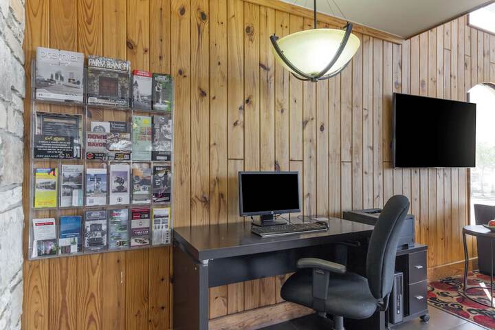 Business Center 24 of 24