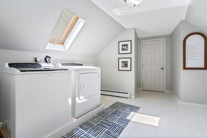 Maine Adventure 3BR Oasis Awaits!