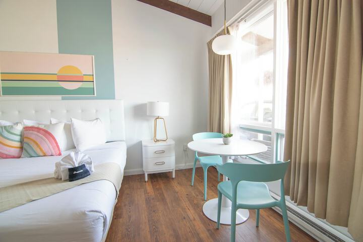Ocean House Hotel & Motel