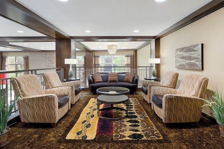 Clubhouse Hotel & Suites Pierre