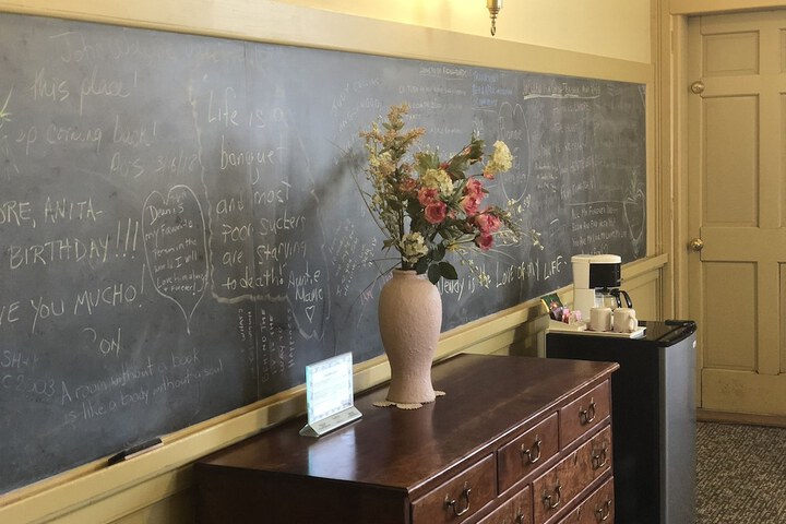 Room 41 of 105