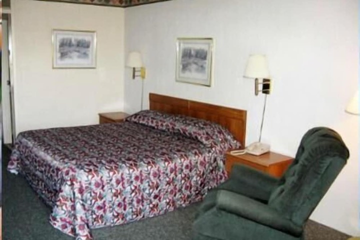 Room 14 of 17