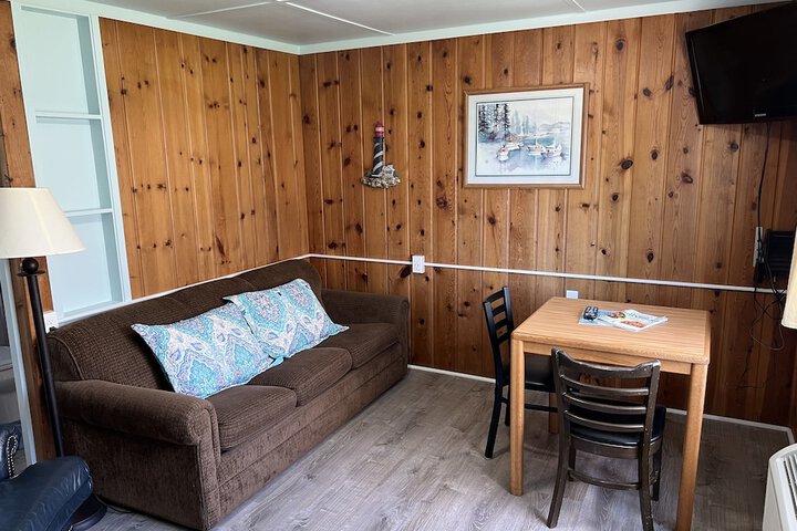 Room 42 of 57
