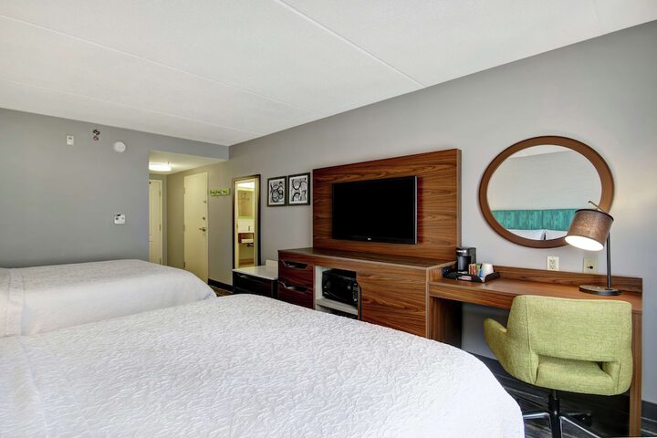 Room 32 of 59