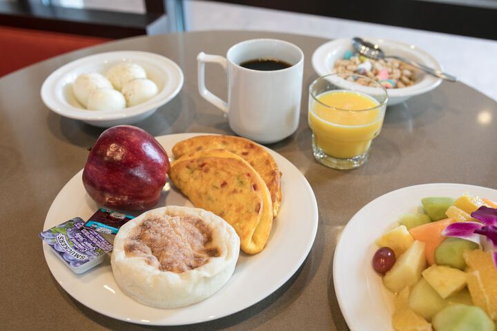 Breakfast/Coffee Service 48 of 59