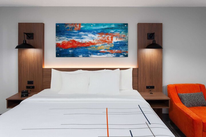 Room 17 of 42