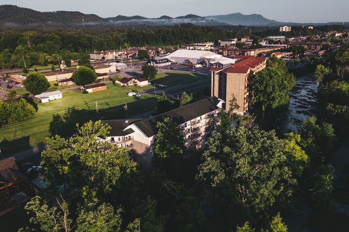 Twin Mountain Inn & Suites