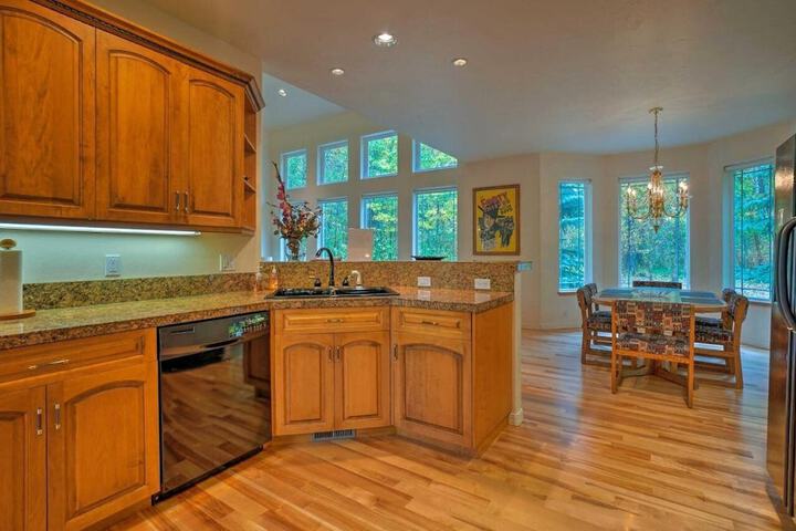 Grand Hailey Home by Big Wood River and Sun Valley! is Located in Hailey