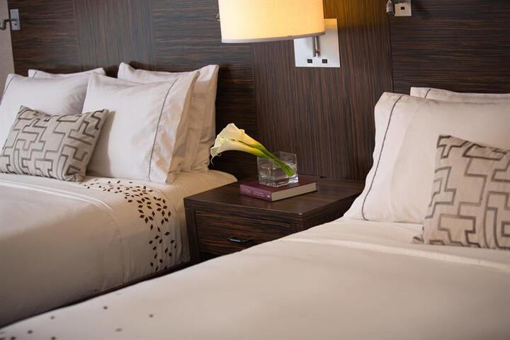 RENAISSANCE WESTCHESTER HOTEL